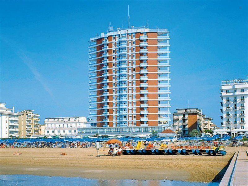 Hotel Caravelle&Minicaravelle Lido di Jesolo Exterior photo