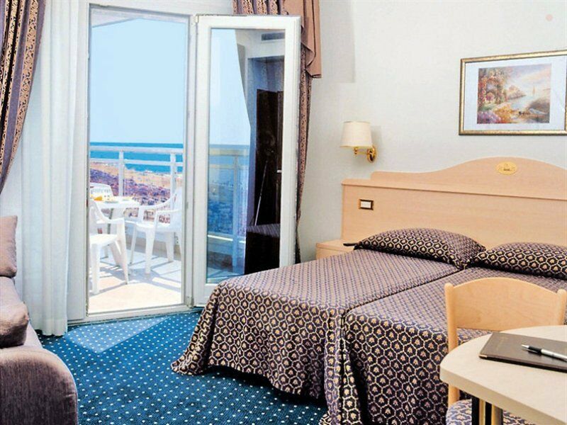 Hotel Caravelle&Minicaravelle Lido di Jesolo Exterior photo